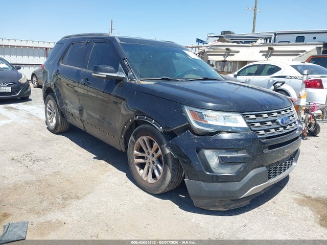 Salvage Ford Explorer Image