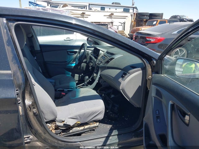 Hyundai ELANTRA Se