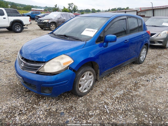 Nissan Versa 1.8s