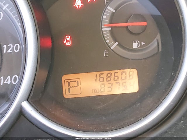 Nissan Versa 1.8s
