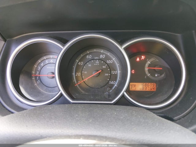 Nissan Versa 1.8s