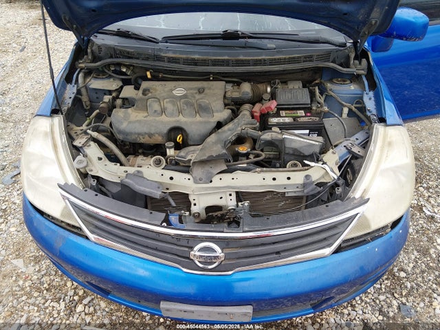 Nissan Versa 1.8s