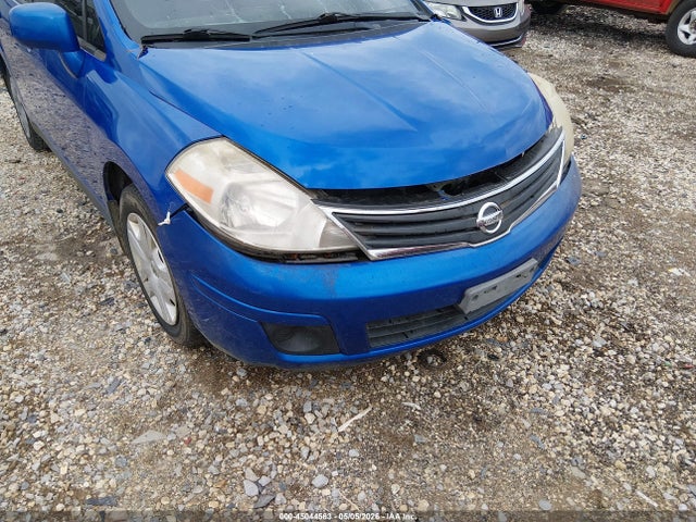 Nissan Versa 1.8s