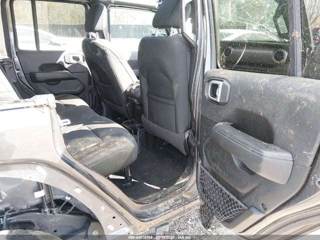 Jeep Wrangler Sahara 4x4