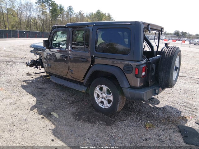 Jeep Wrangler Sahara 4x4
