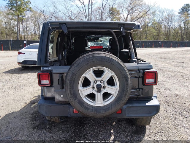 Jeep Wrangler Sahara 4x4
