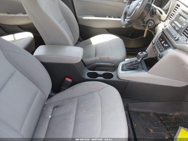 Hyundai ELANTRA Se