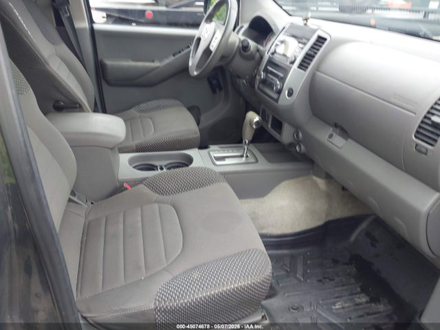 Nissan Frontier Desert Runner