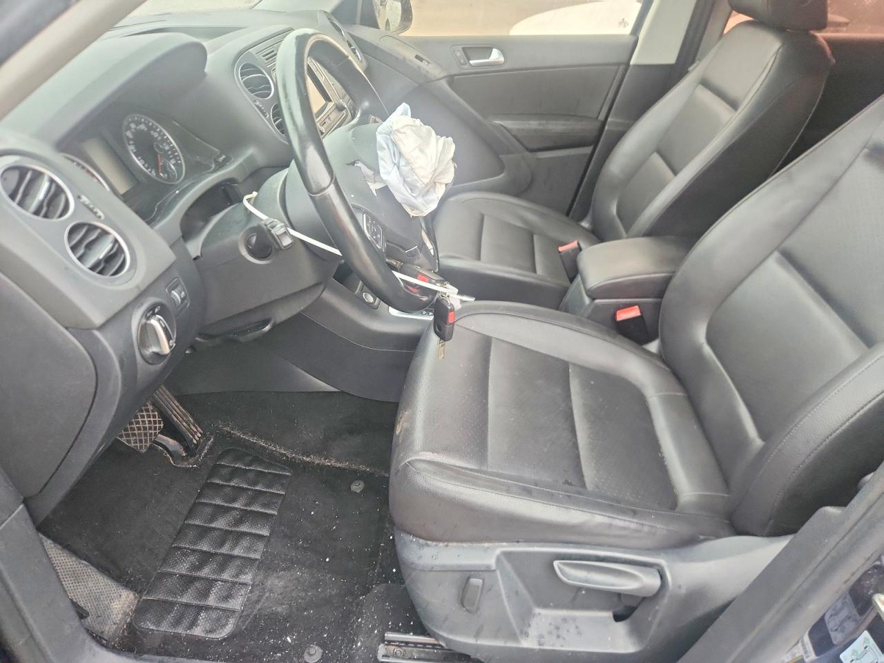 Volkswagen Tiguan S