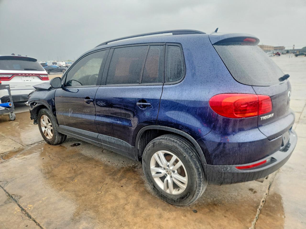Volkswagen Tiguan S