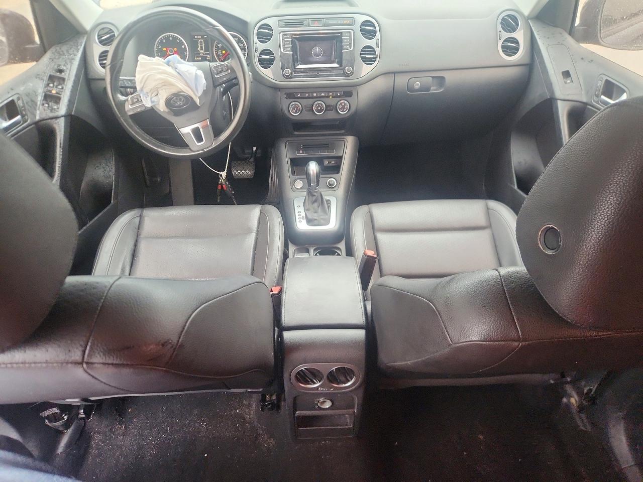 Volkswagen Tiguan S