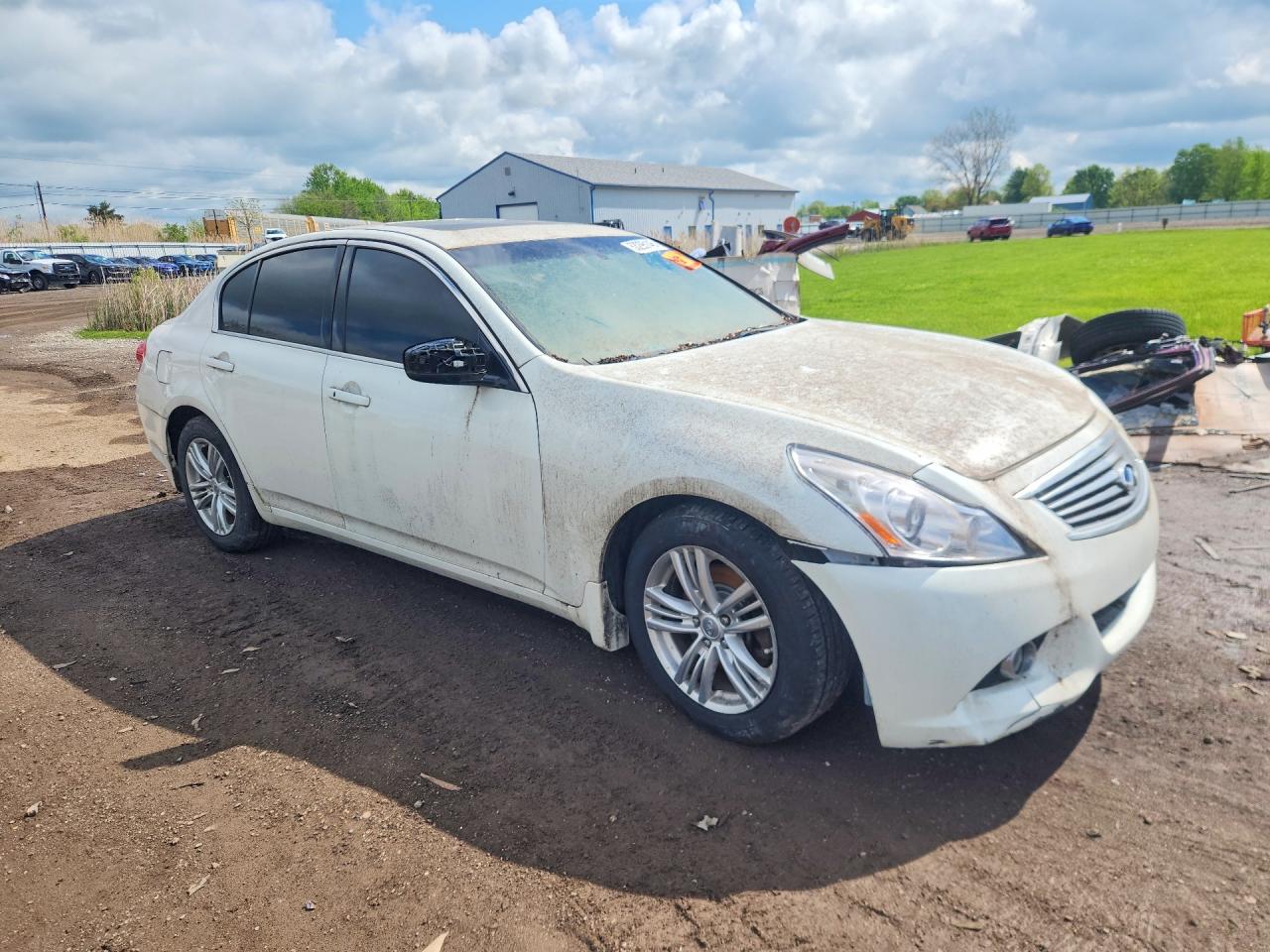 INFINITI G37 X