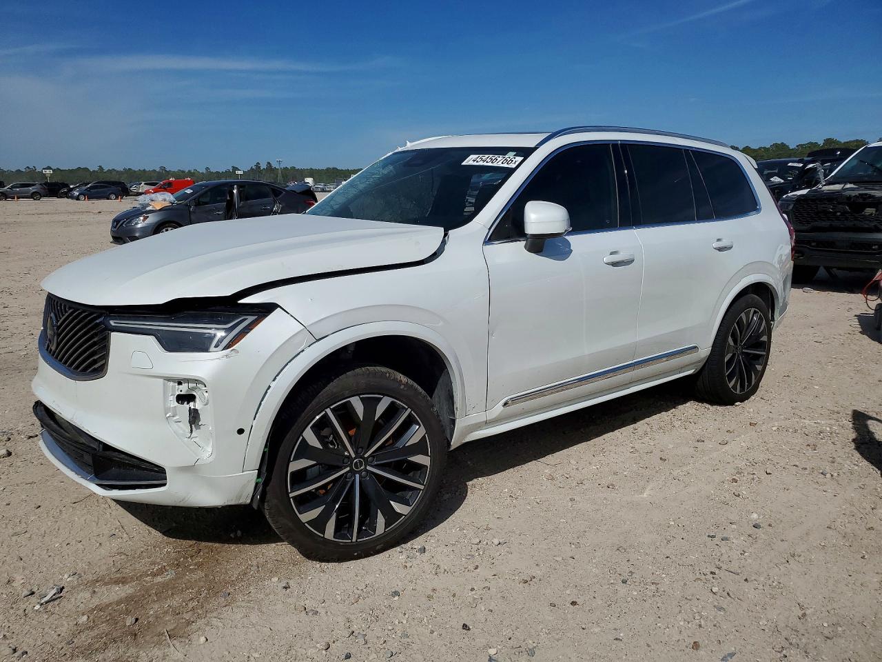 Salvage Volvo XC90 Image