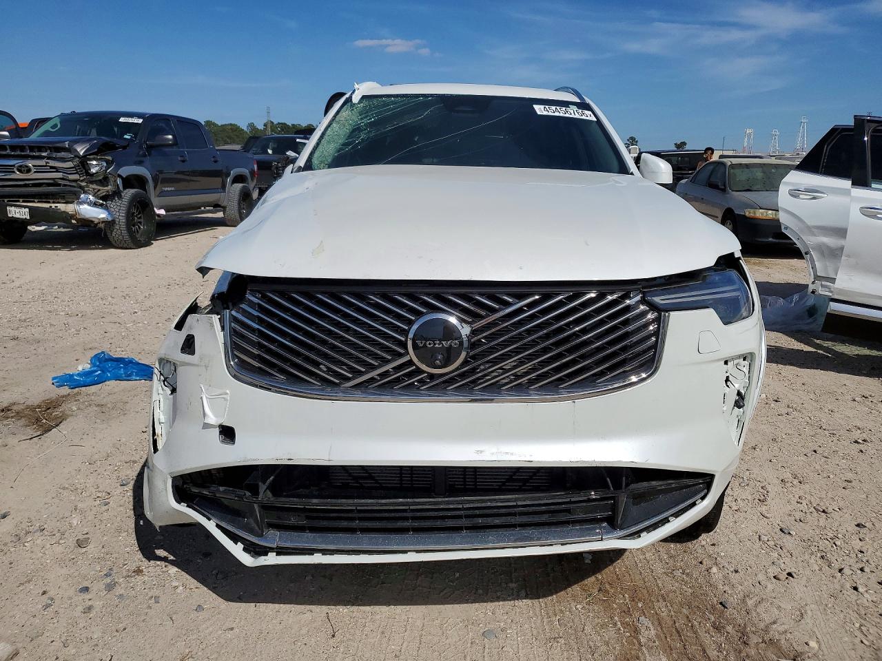 Volvo XC90 Plus