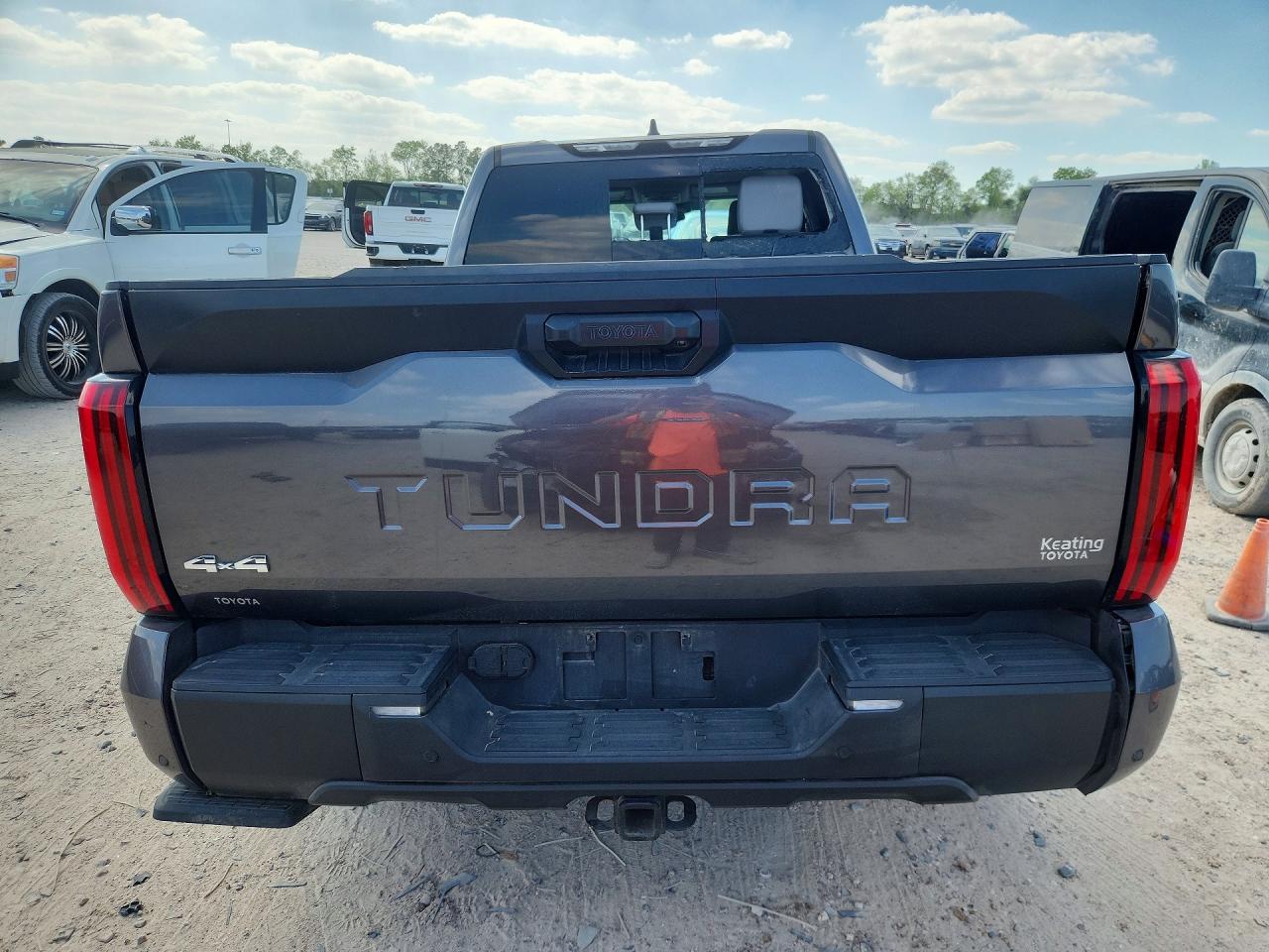 Toyota Tundra Double Cab Sr