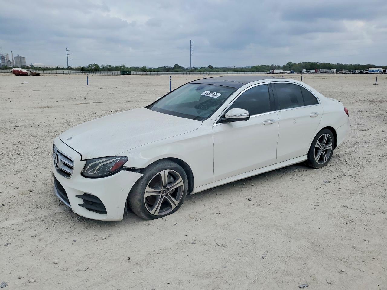 Salvage Mercedes-Benz E-Class Image