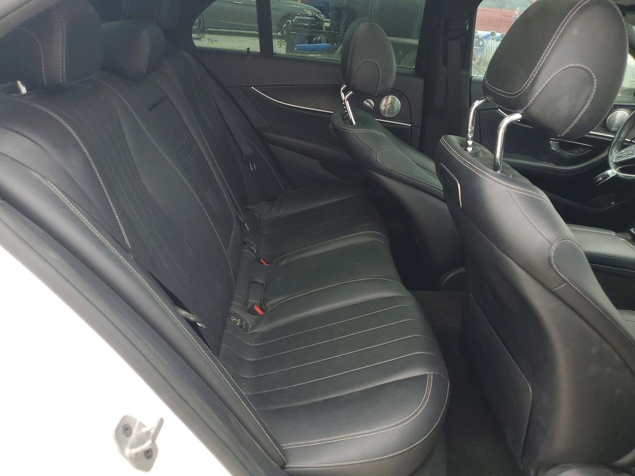 Mercedes-Benz E-Class 300