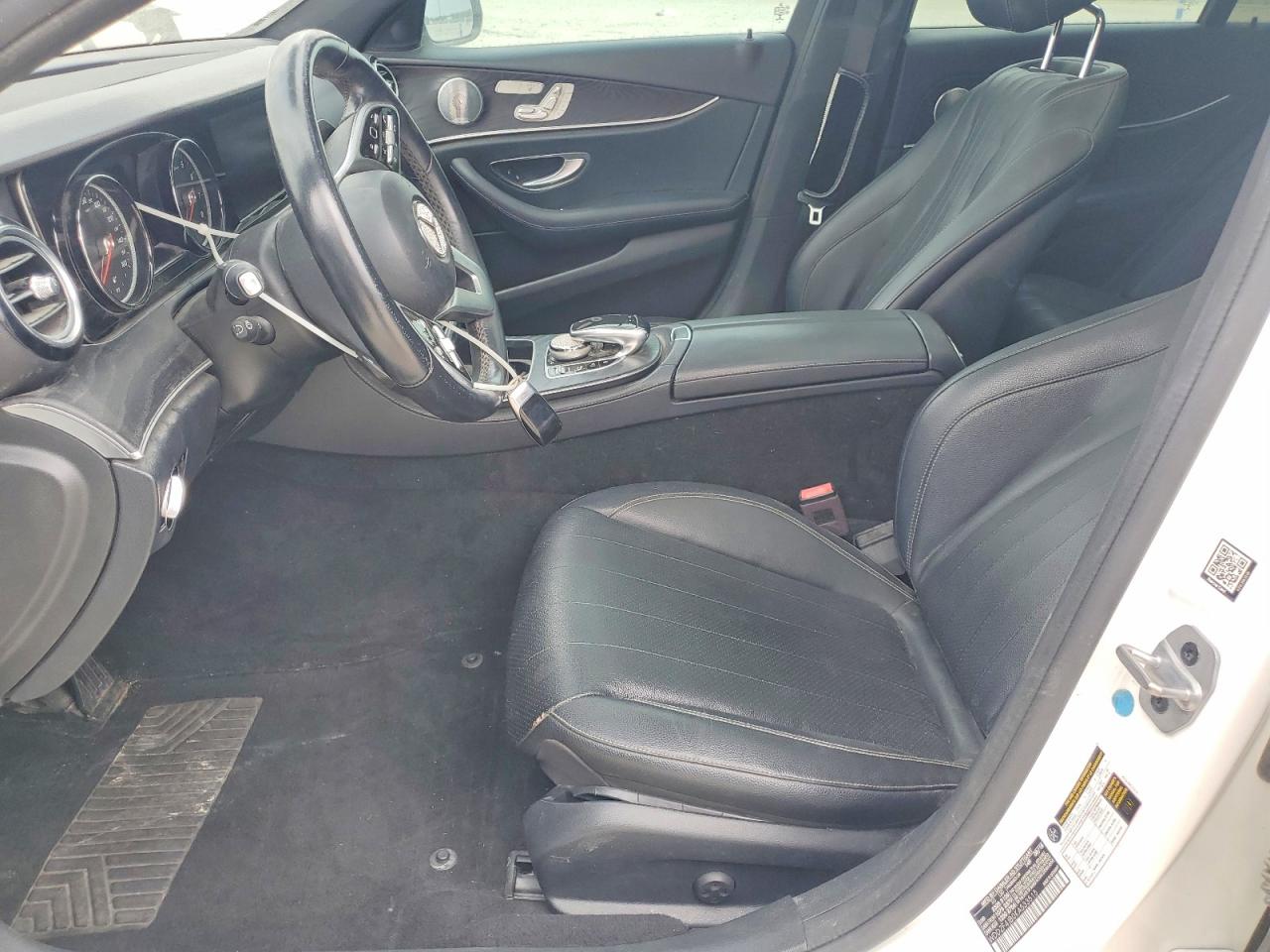 Mercedes-Benz E-Class 300