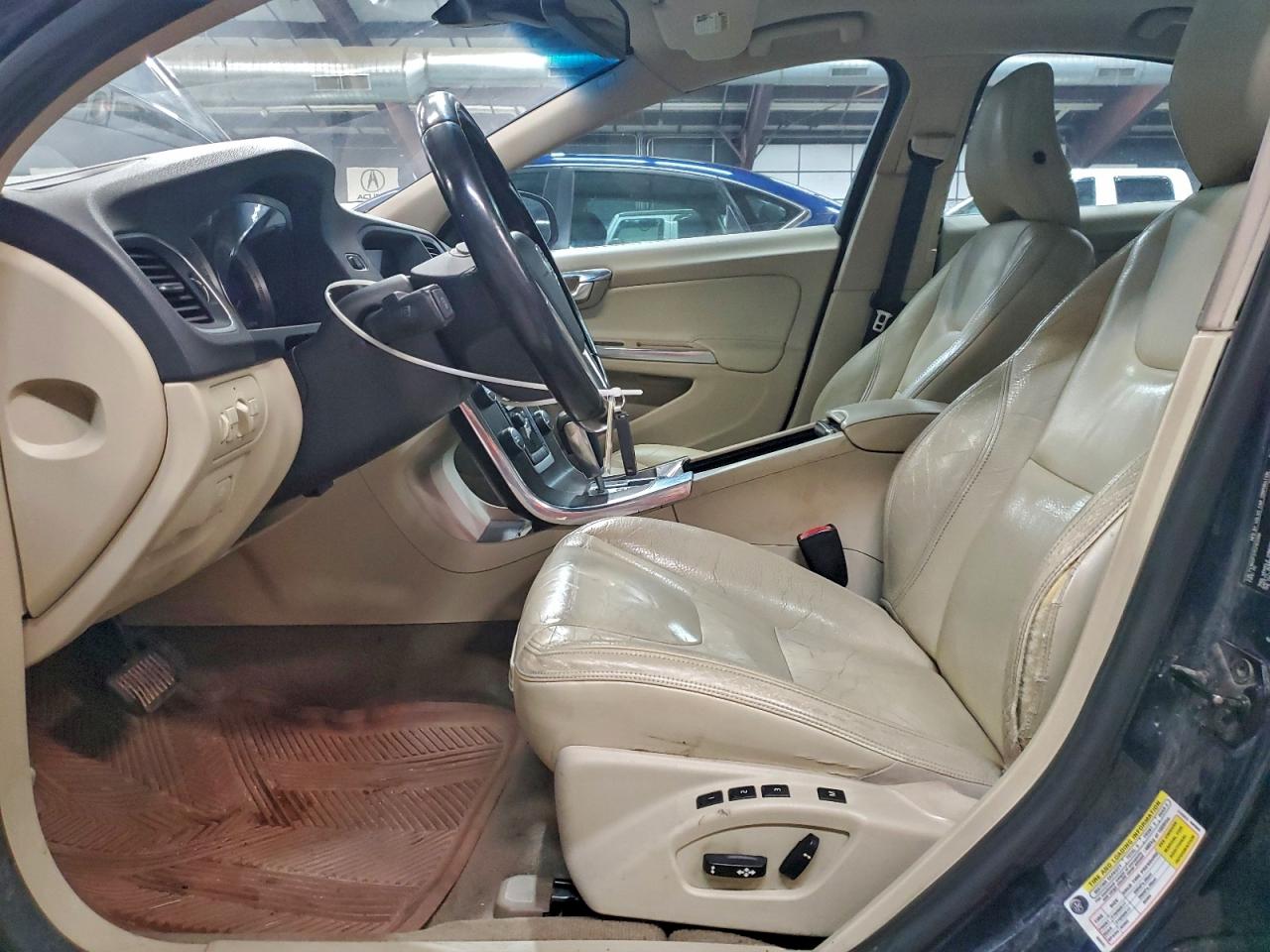 Volvo S60 T5