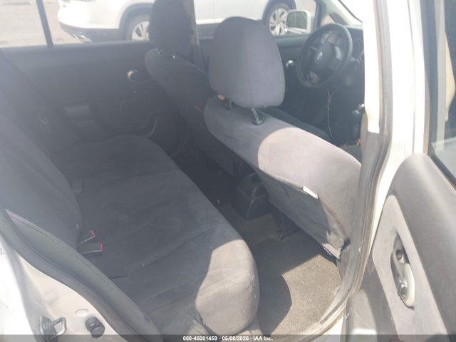 Nissan Versa 1.8s