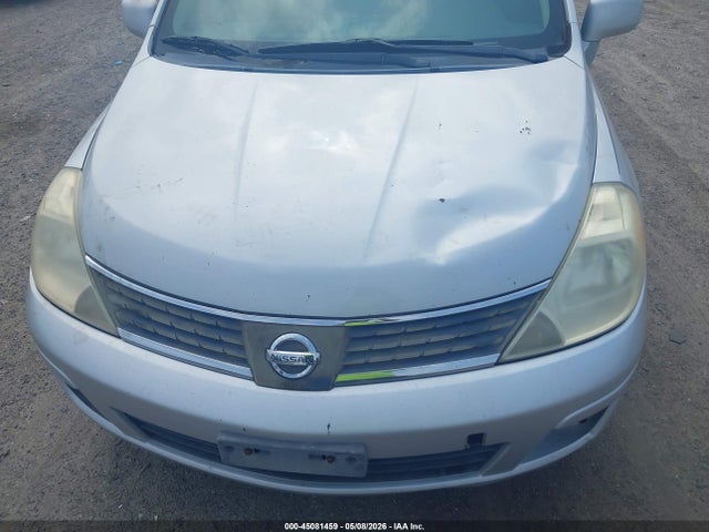 Nissan Versa 1.8s