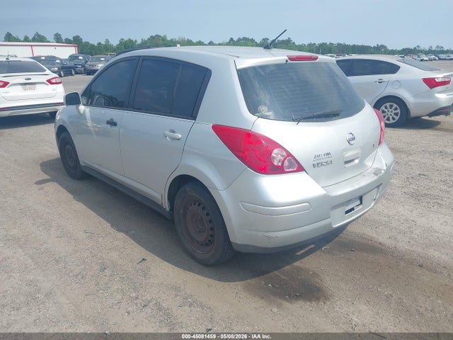 Nissan Versa 1.8s