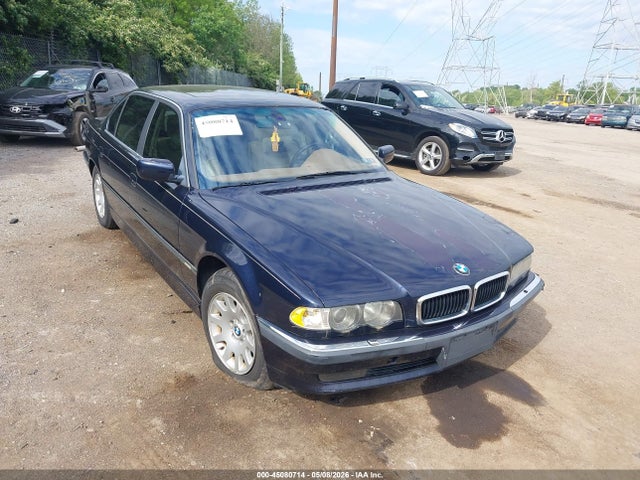 Salvage BMW 7 Series Image