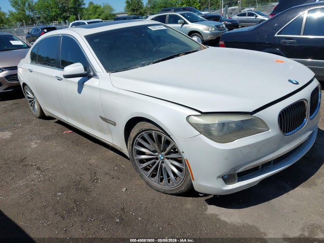 Salvage BMW 7 Series Image
