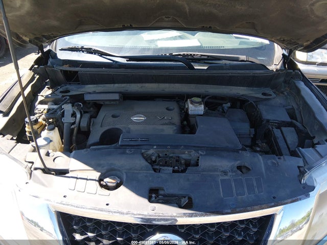 Nissan Pathfinder Platinum