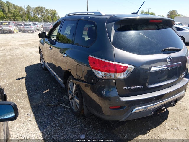 Nissan Pathfinder Platinum