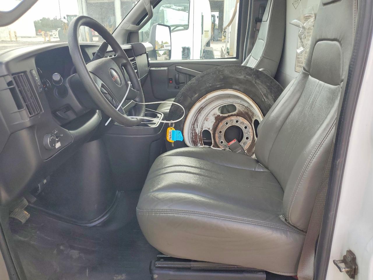 GMC Savana Cutaway G4500