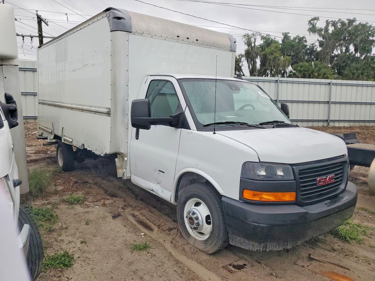 GMC Savana Cutaway G4500