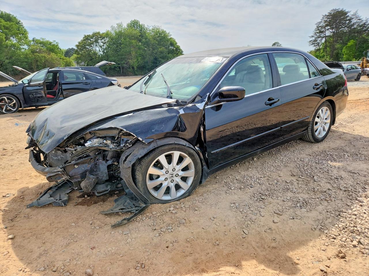 Salvage Honda Accord Image