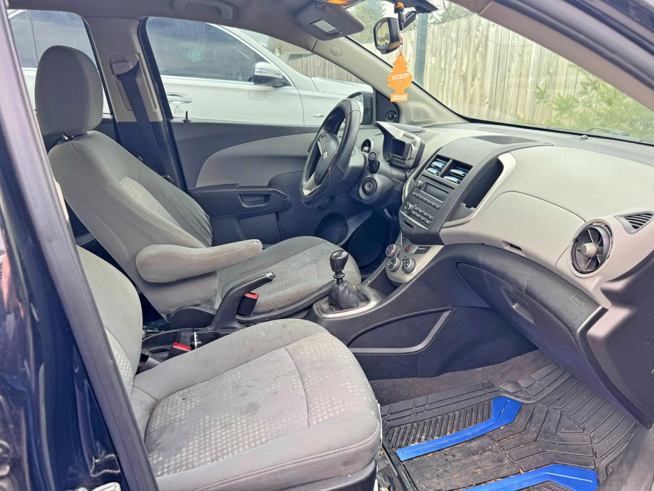 Chevrolet Sonic Ls