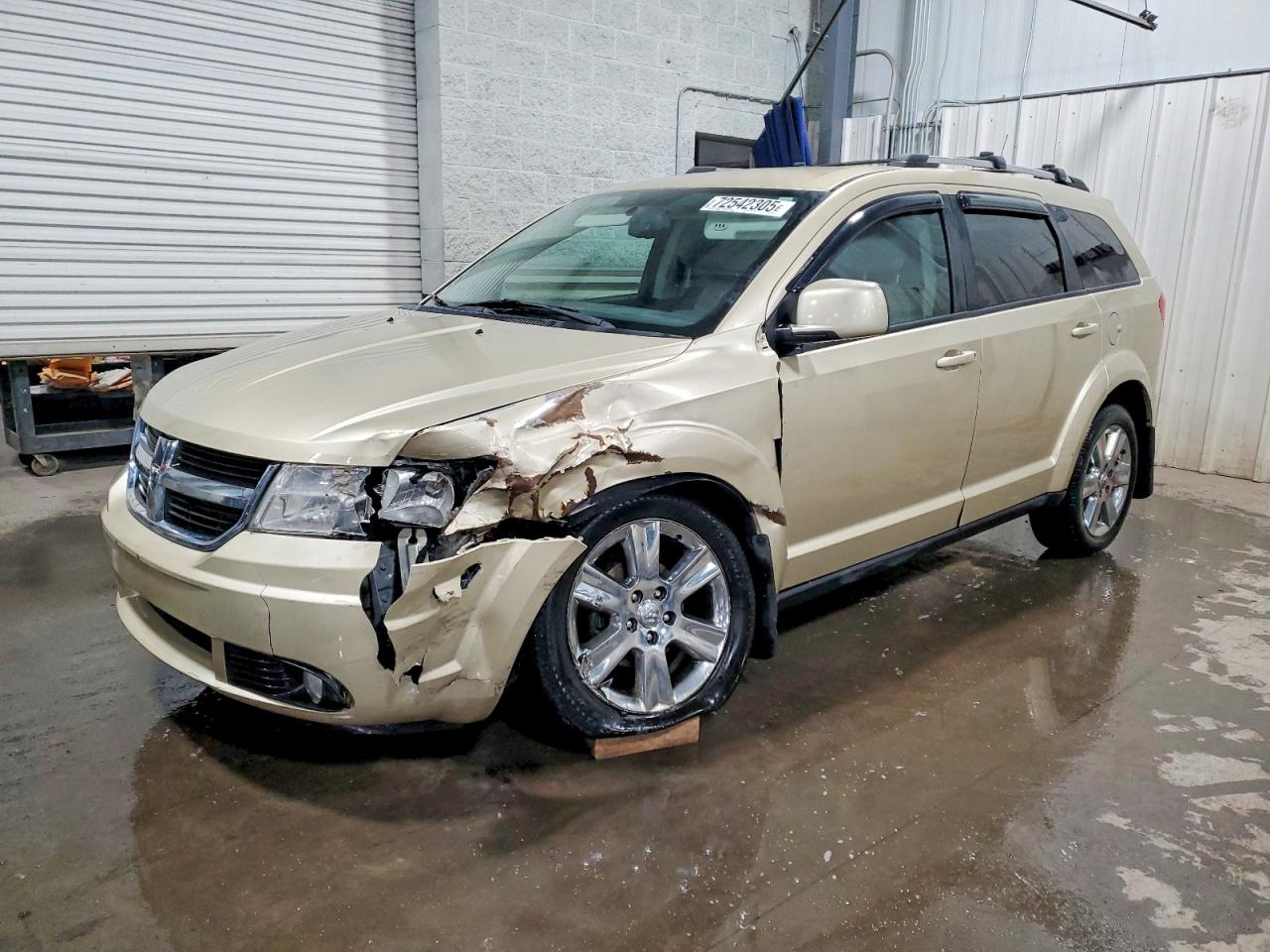 Salvage Dodge Journey Image