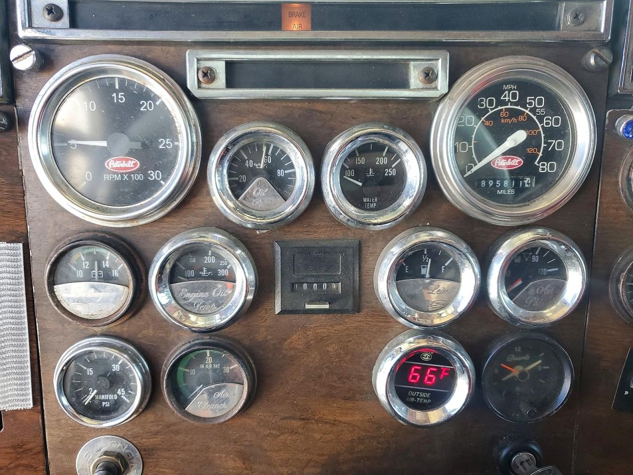 Peterbilt 379