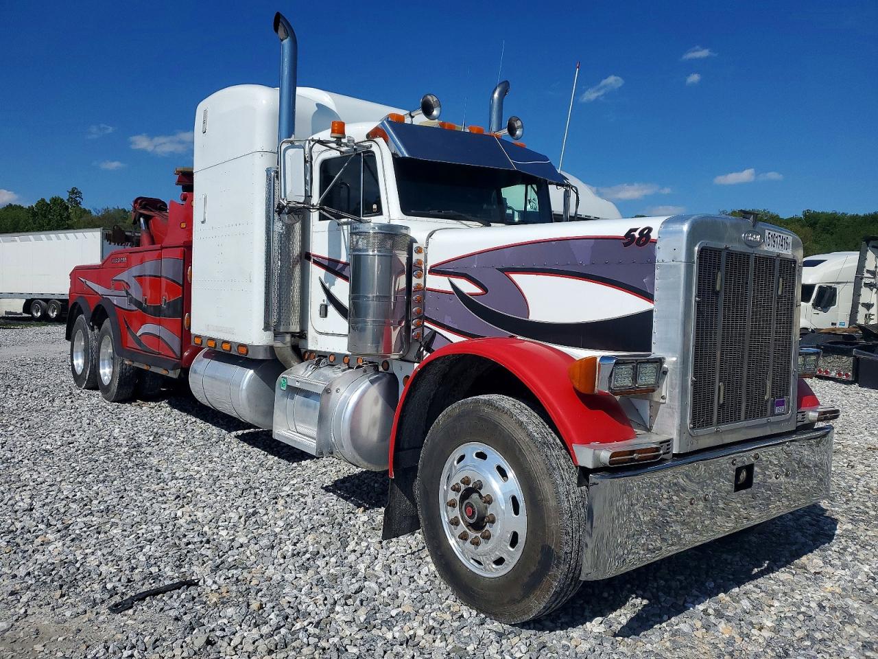 Salvage Peterbilt 379 Image