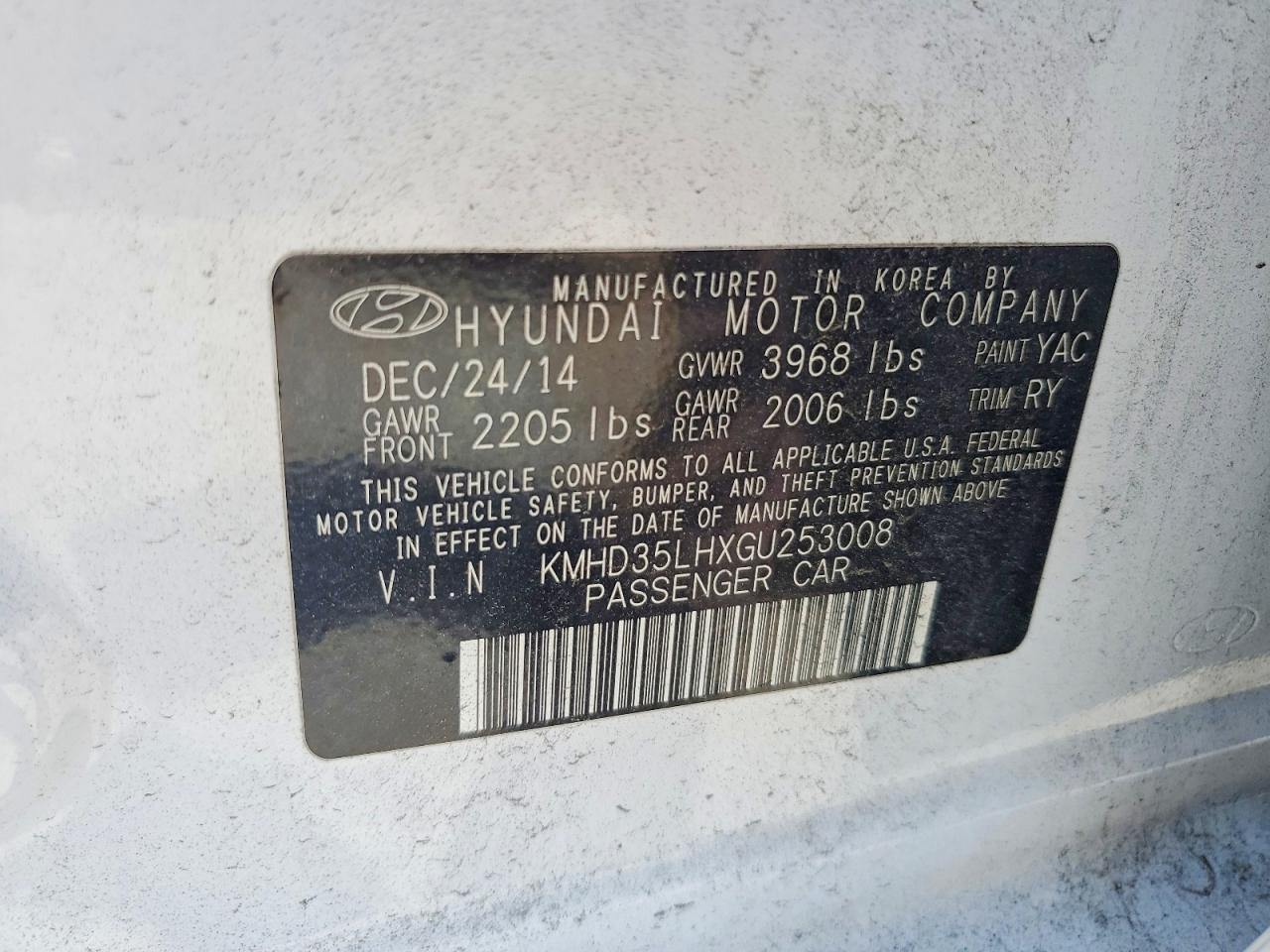 Hyundai ELANTRA Base