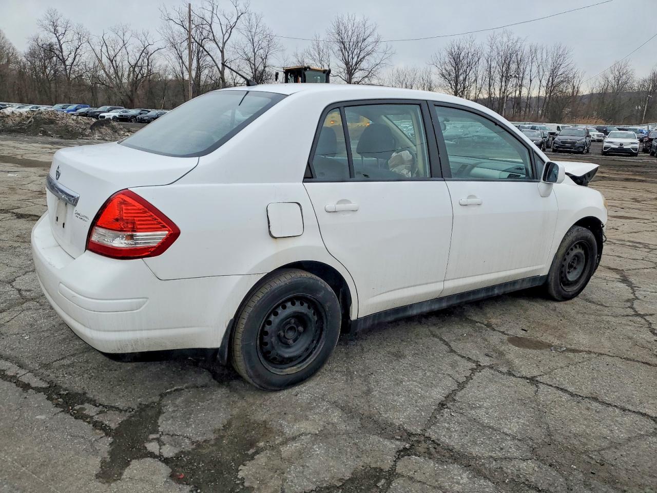Nissan Versa 1.8 S