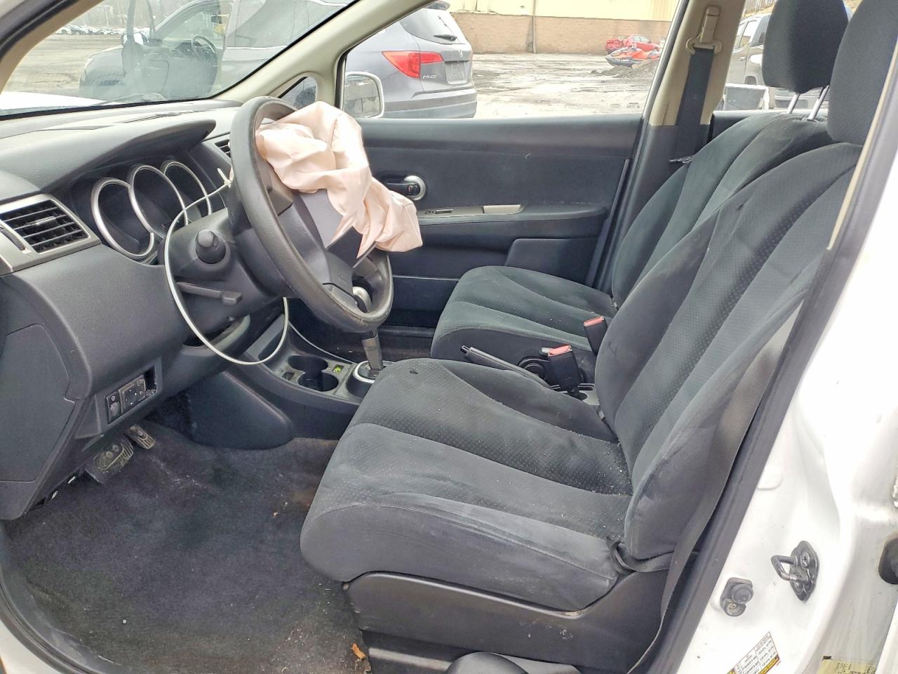 Nissan Versa 1.8 S