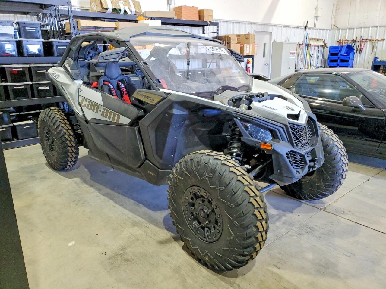 Salvage Can-Am Maverick X3 Image