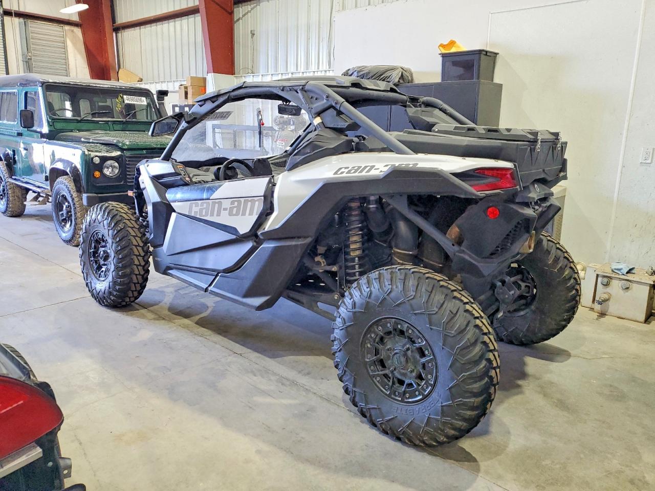 Can-Am Maverick X3