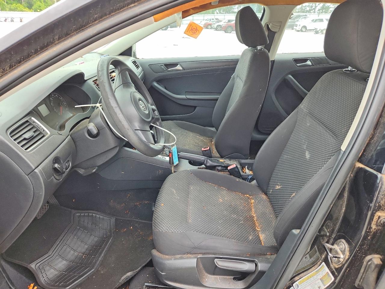 Volkswagen Jetta Base