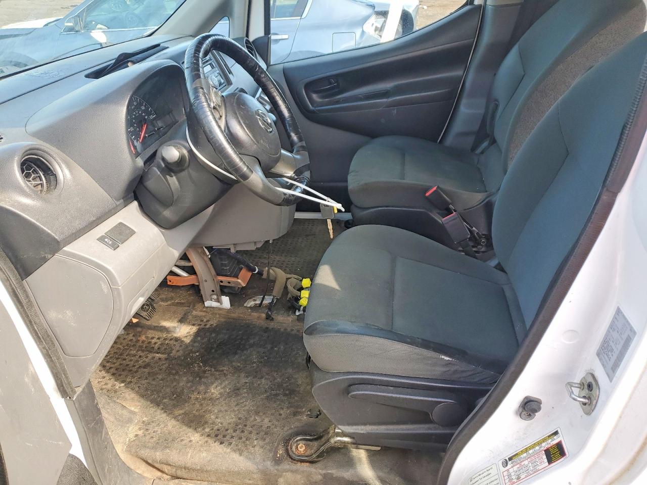 Nissan Nv S