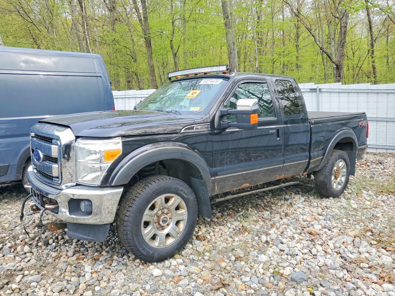 Salvage Ford F-350 Image