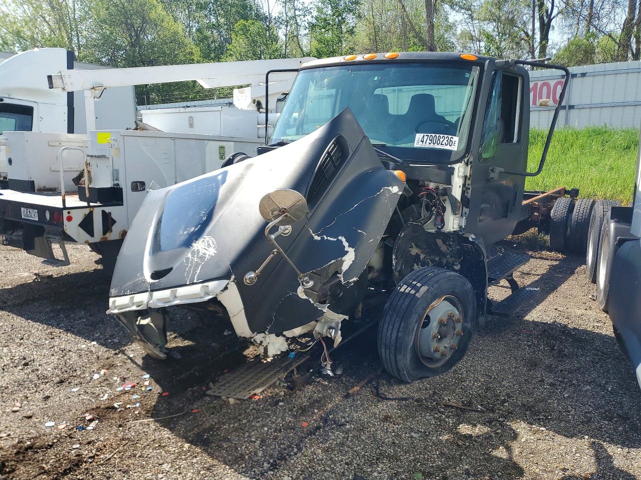 Salvage International 4300 Image