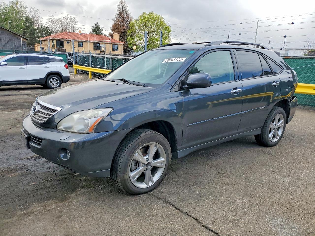 Salvage Lexus RX Image