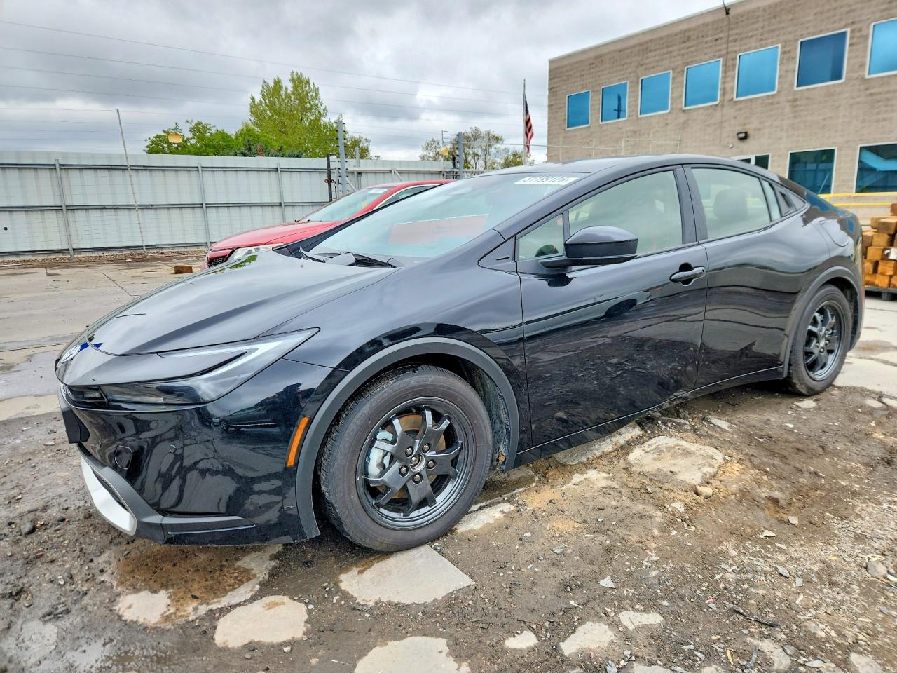 Salvage Toyota Prius Image