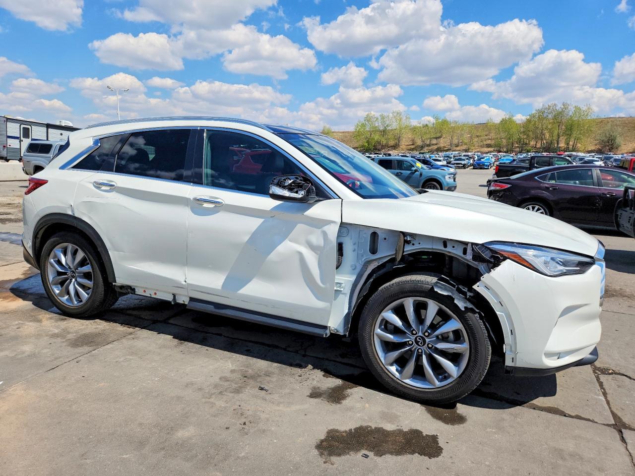 INFINITI Qx Luxe