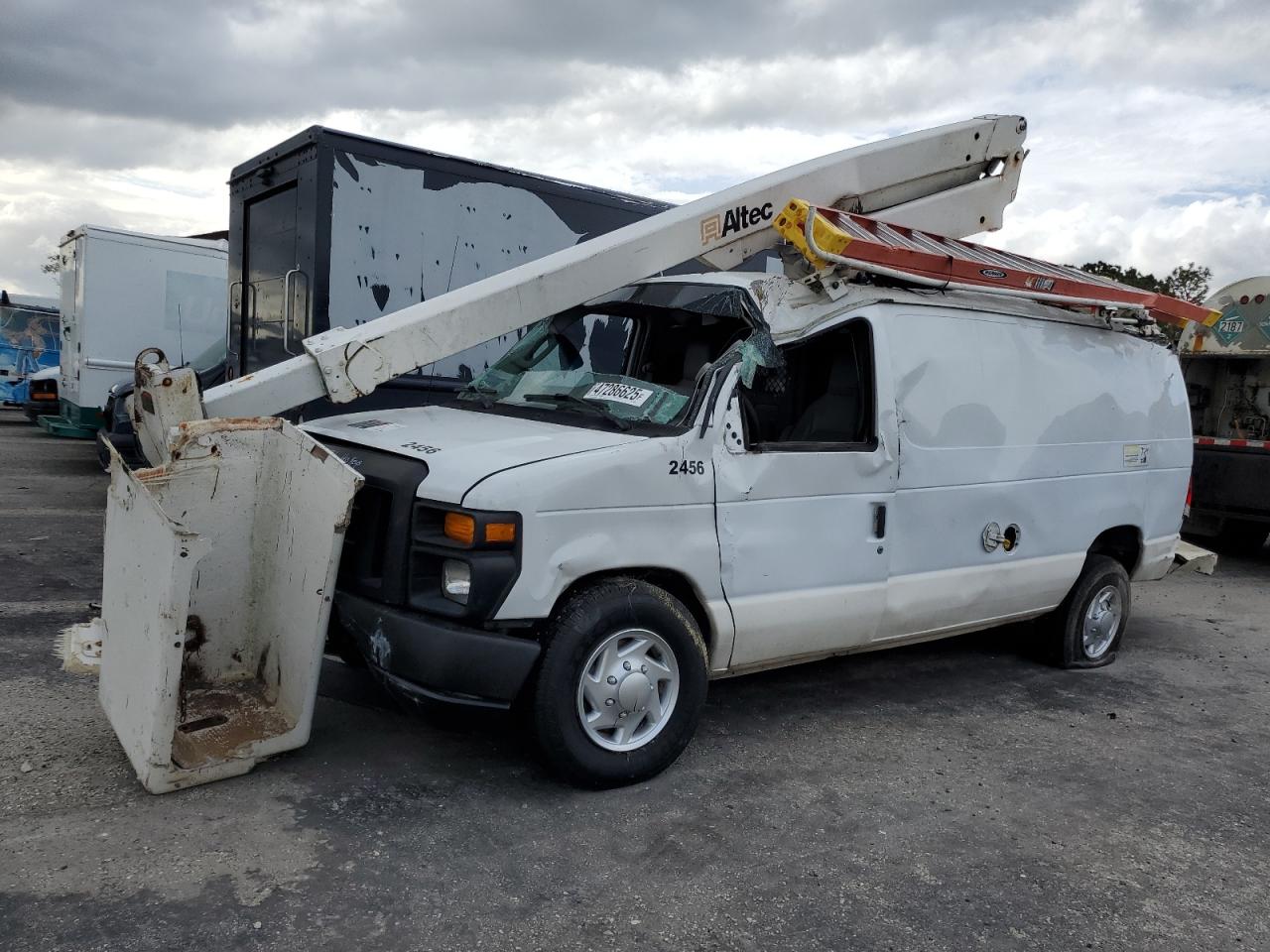 Salvage Ford Econoline Image
